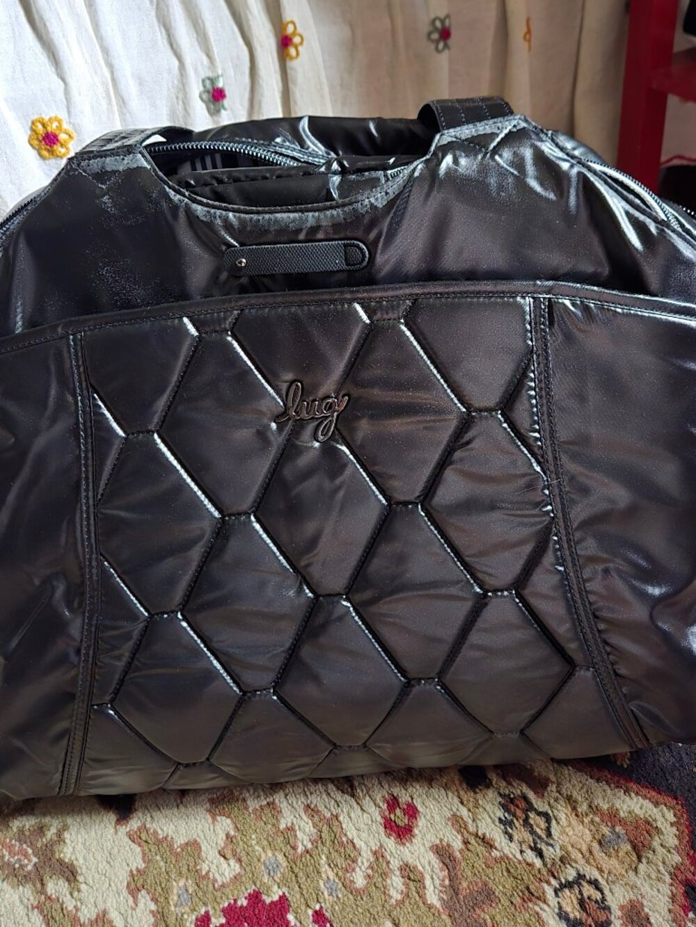 Pontoon 2 Overnight Bag (in metallic black)